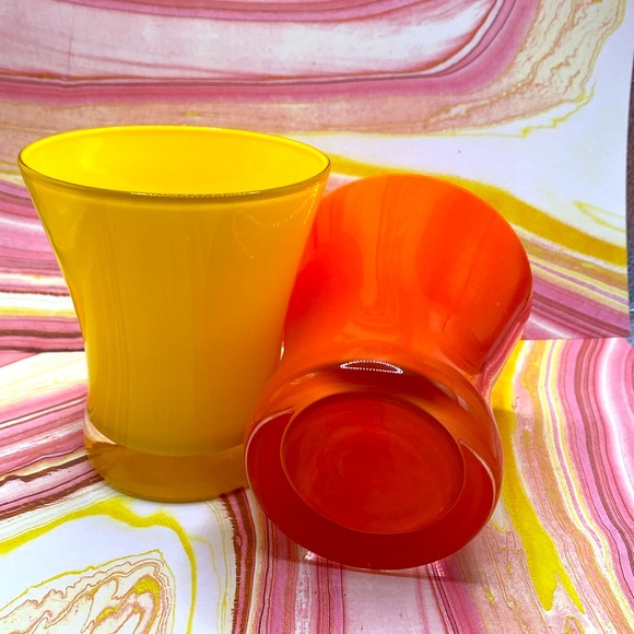 Retro Set Of 2 - 4” Short Hand Blown Solid Bright Glass Tumblers - Picture 3 of 6